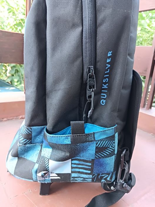 Duas mochilas Quiksilver c/rodas