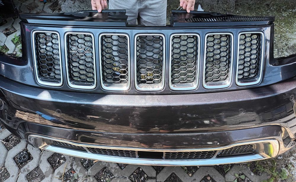 Zderzak przód przedni Jeep Grand Cherokee WK2 14-17