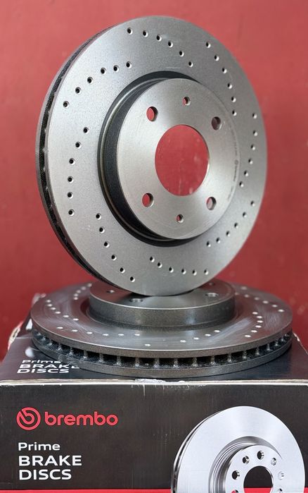 Безкоштовна доставка. Перфоровані гальмівні диски Brembo, IT-Racing, Mitsubishi Grandis, Outlander, Pajero, ASX, L200.
