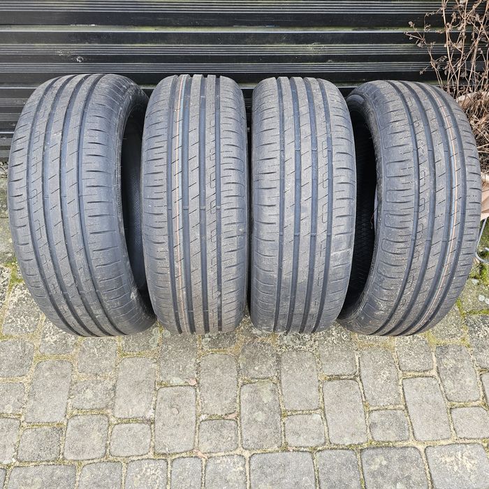 Opony Goodyear EfficientGrip Performance 215/55/17 23.r Demo