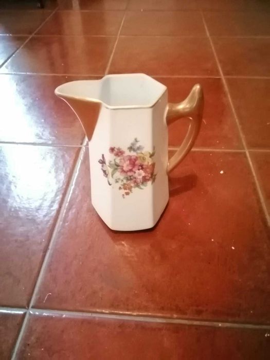 jarro antigo florido vista alegre com dourado