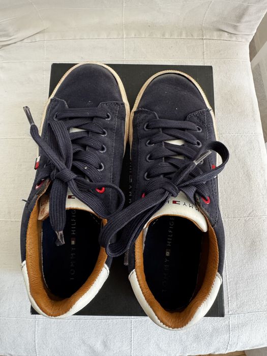 Buty sneakersy niskie Tommy Hilfiger r. 33 granatowe