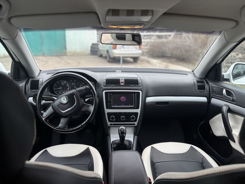 Продам Шкоду А5 2011год