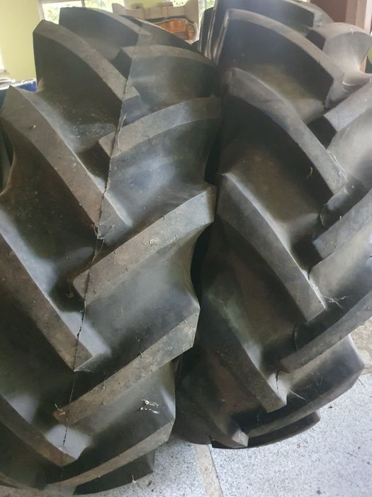 Pneus agricolas novos