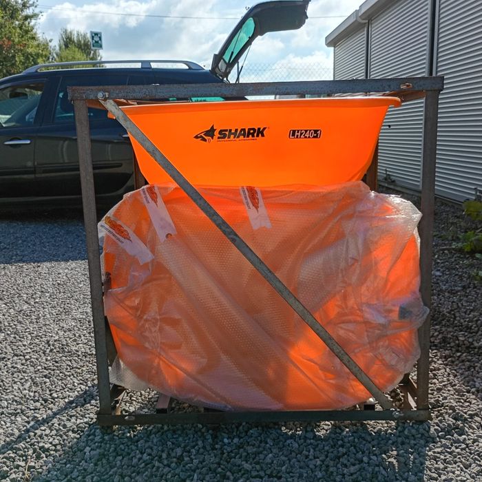 Rozsiewacz SHARK Spreader 100 kg