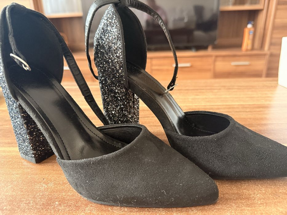 Buty obcas brokat r.39