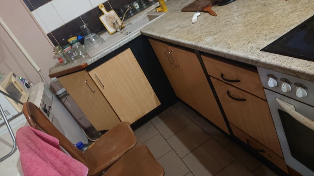 Из ДСП листы, полки, столешницы,для кухни дверцы