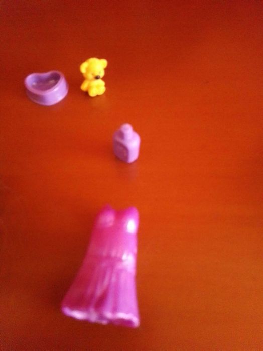 1 Polly Pocket e 18 acessorios