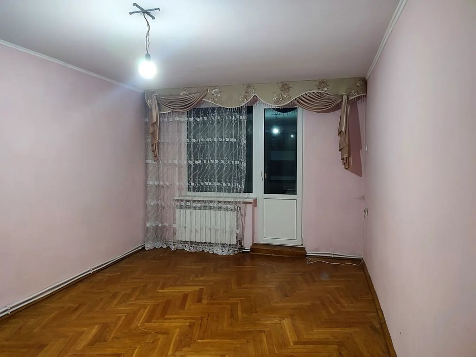 Продаж 4-кімнатної квартири 84,1 м кв. в  ближньому центрі м. Старий Самбір Самбірського району Львівської області.
