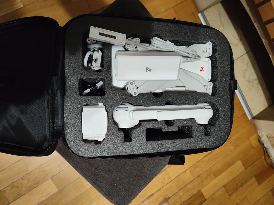 Dron Fimi x8se 2020, duży zestaw.