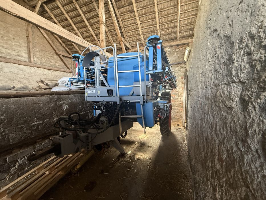 Lemken Albatros 9/4000 section control