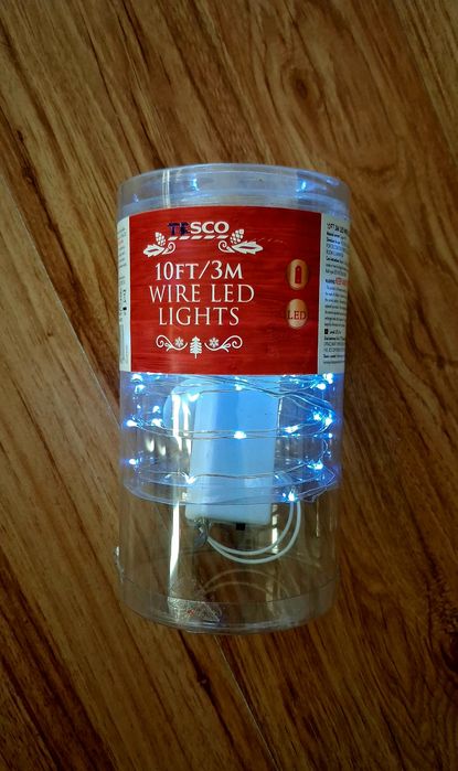Lampki LED na baterie długość 3m marki Tesco