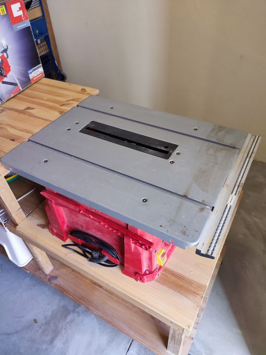 Serra de bancada Einhell TC-TS 2025/1