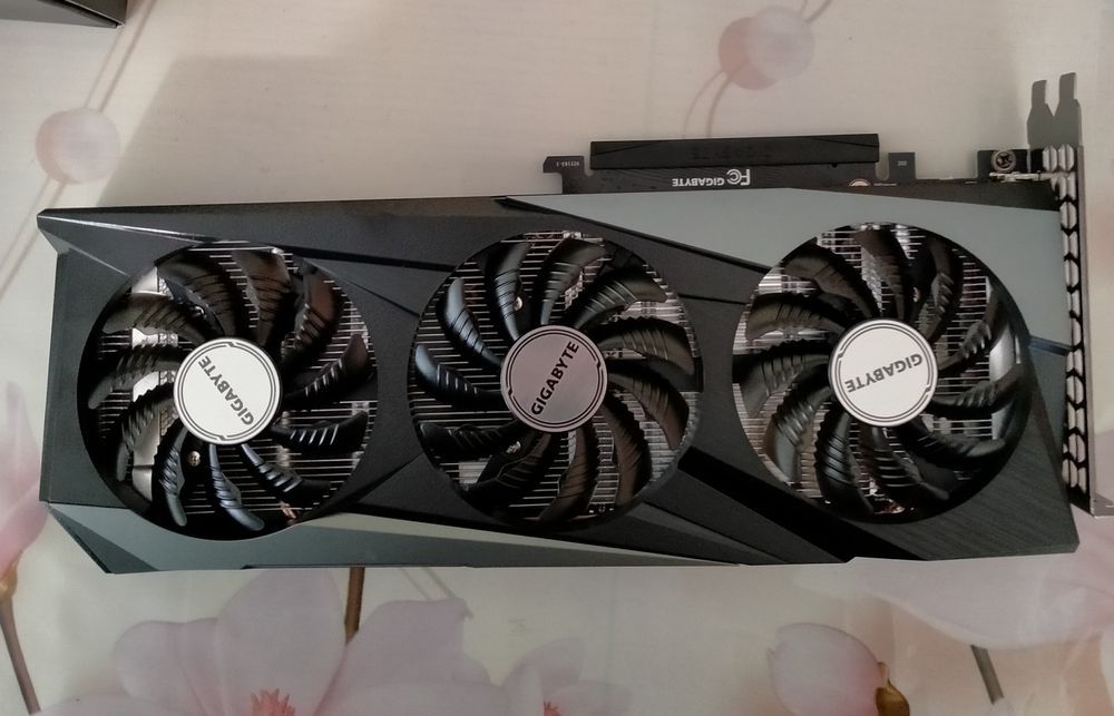 Видеокарта Gigabyte Geforce rtx 3050 OC 8G