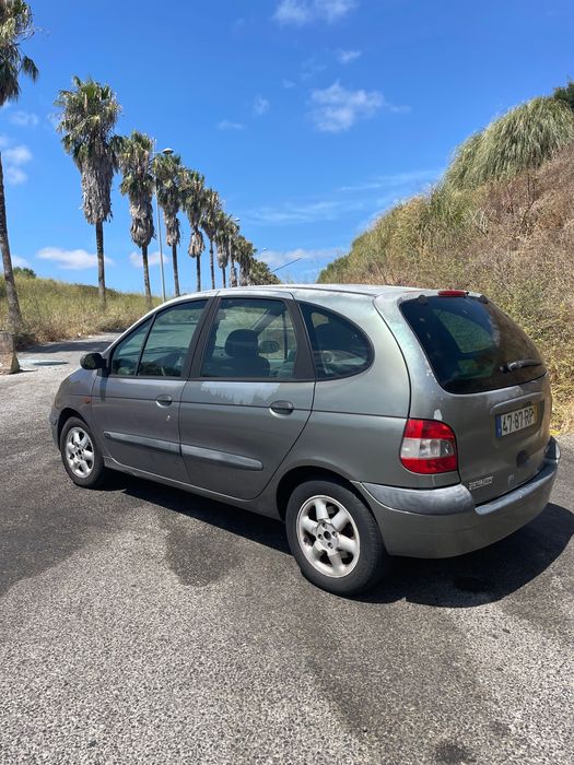 Renault Scenic em bom estado