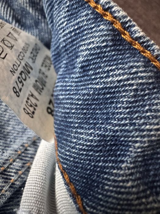 Джинси  28 розміру