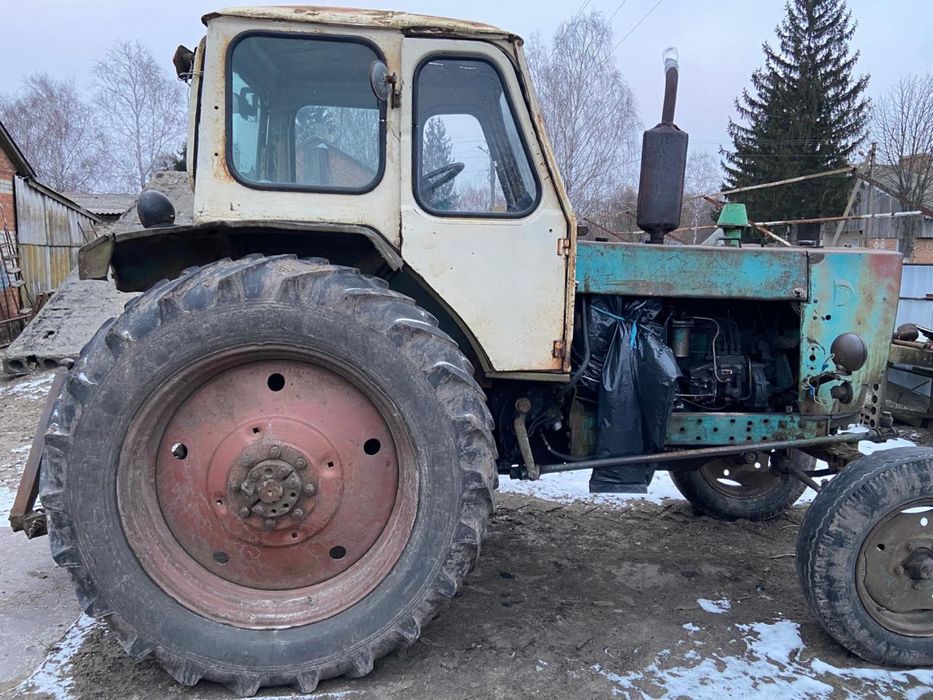 Трактор ЮМЗ 6 +причіп до нього