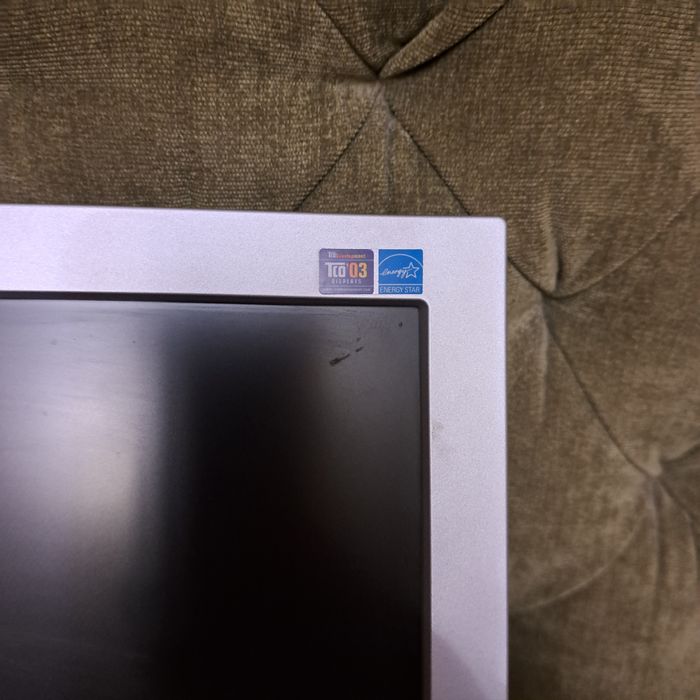 Монітор Samsung SyncMaster 2223NW.