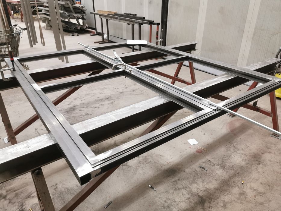 Drzwi metalowe przemysłowe