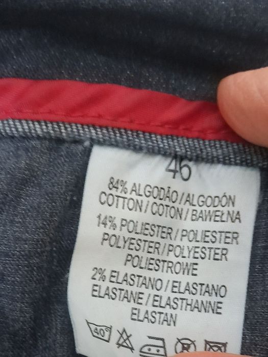 Calças Mr. Blue ganga elástica N.46 - Semi-novas
Usadas 2 vezes.
Porte