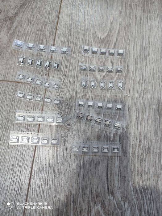 Gniazda  micro usb do wlutu duży zestaw różne