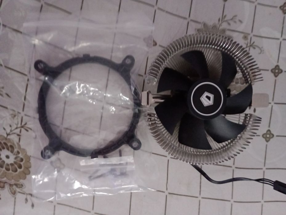 Кулер процесора з радіатором