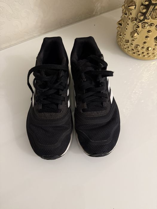 Sapatilhas 31 ténis adidas em muito bom estado Unissexo