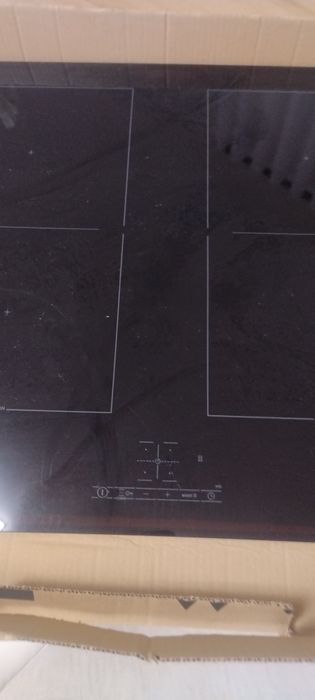 Sprzedam kuchenkę indukcyjną   BOSCH  o symbolu PVQ61RBB5E