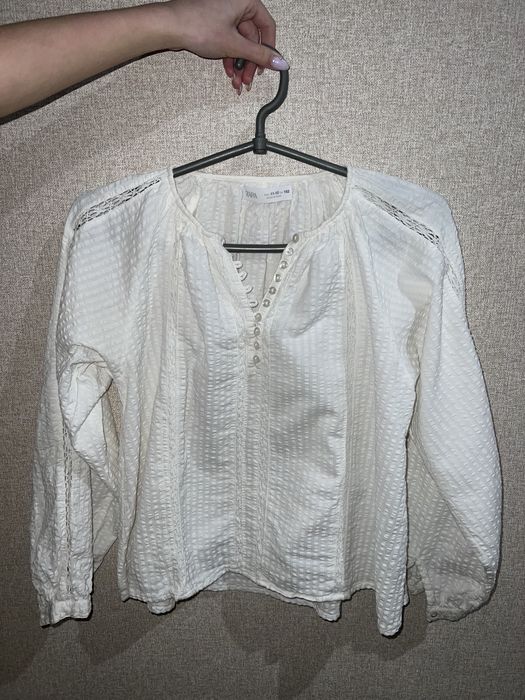 Муслінова блуза від Zara