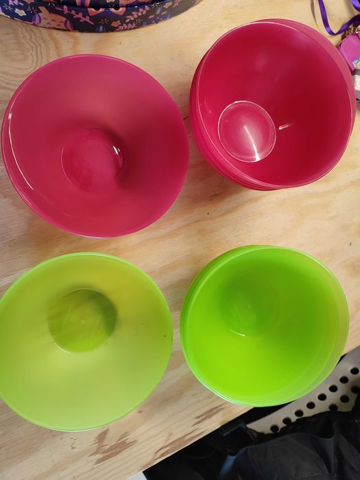 5 tigelas Verdes e 5 tigelas Rosa. Ideal para campismo oi piqueniques