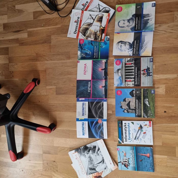 Podreczniki do pierwszej klasy liceum/technikum