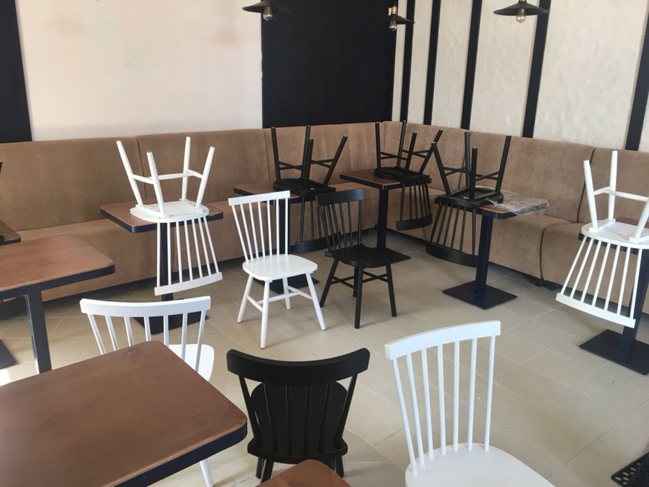 Изготовление диванов..Кафе,бар,офис,салон Красоты. ПЕРЕТЯЖКА