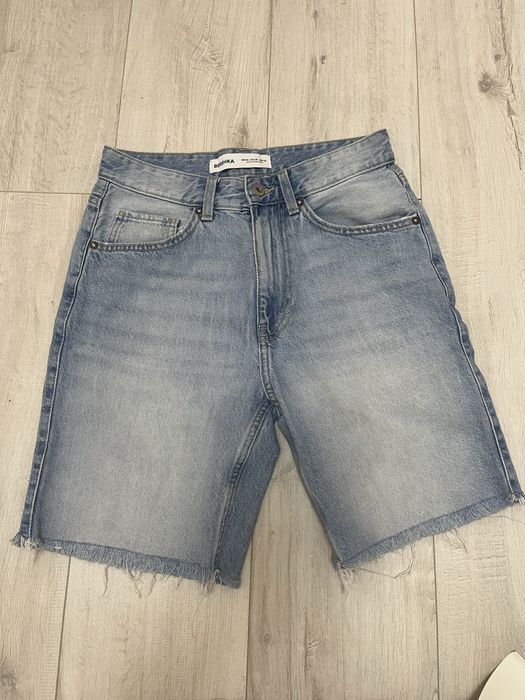 голубі шорти bershka