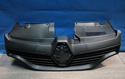 Решітка радіатора середня верхня Logan 2012-2016 Нова