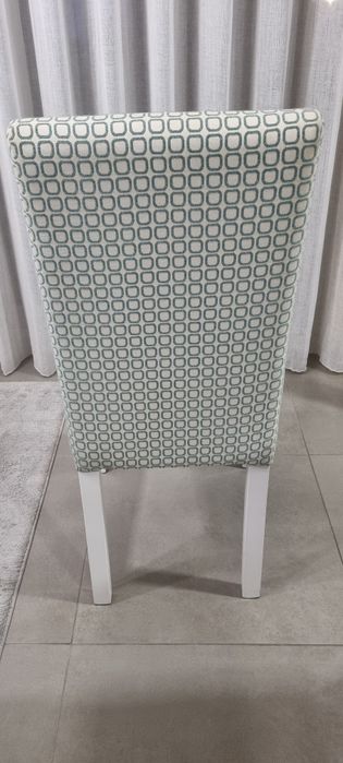 Conjunto de Cadeiras + Puffs