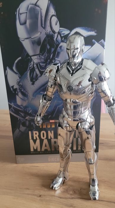 Hot toys 1/6 Iron Man Mark 2 2.0 MMS733