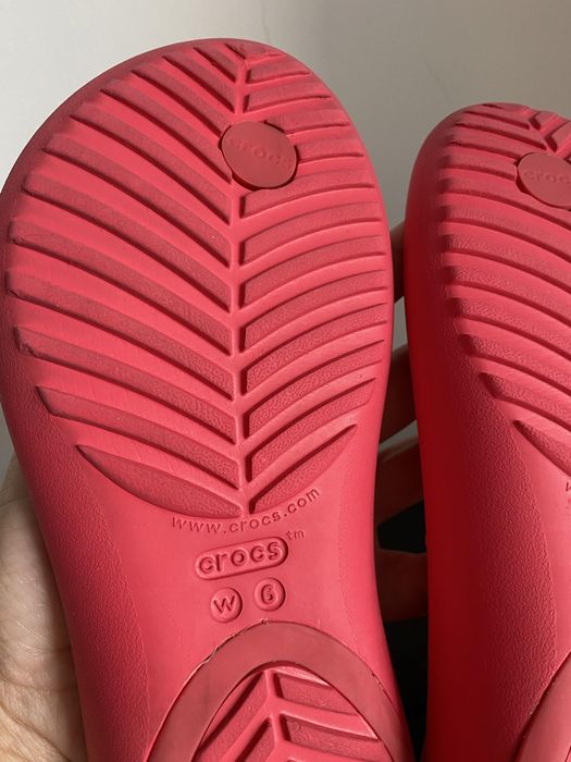 Japonki Crocs Serena Flip Poppy r. 36/37 W6