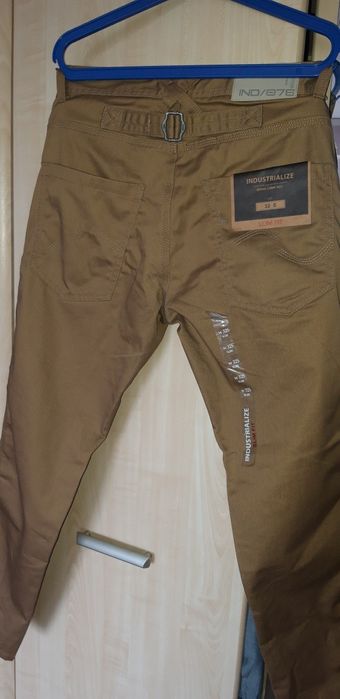 Jeansy slim fit   32 s