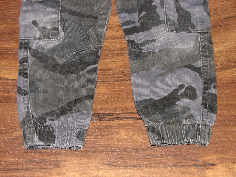 Denim&Co spodnie bojówki moro 80 86