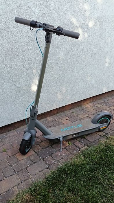 Hulajnoga elektryczna MOTUS Scooty 10