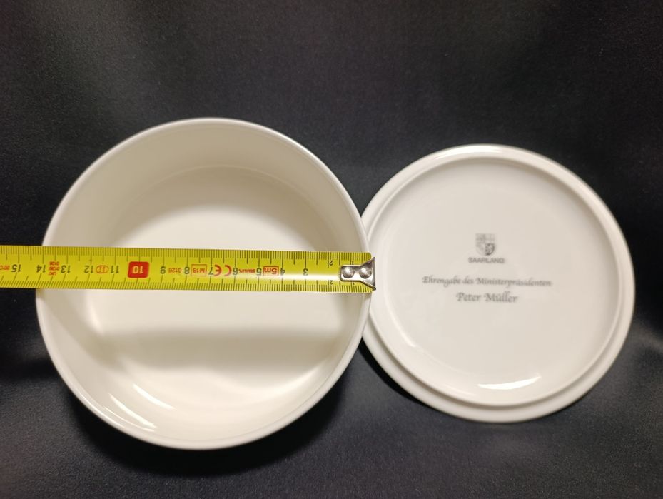 Bombonierka z porcelanę niemieckiej marki Villeroy & Boch