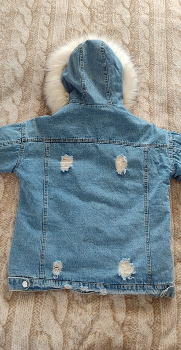 Зимова  джинсова куртка