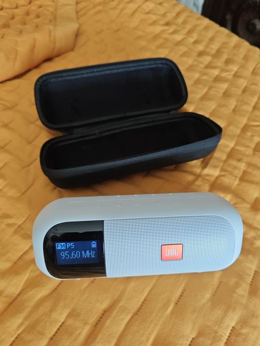 JBL Tuner 2 (Radio incluído) + Estojo