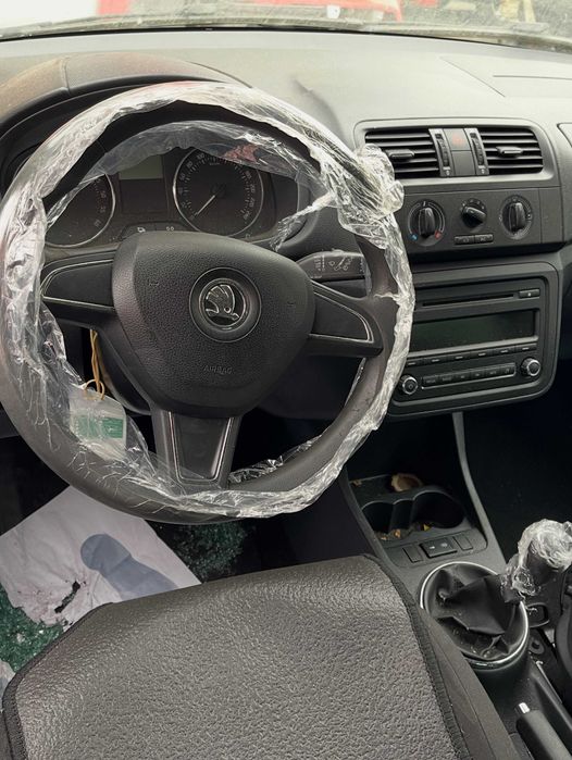 Skoda Fabia 2014 para peças