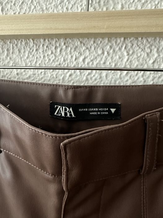 Calças Cabedal Zara