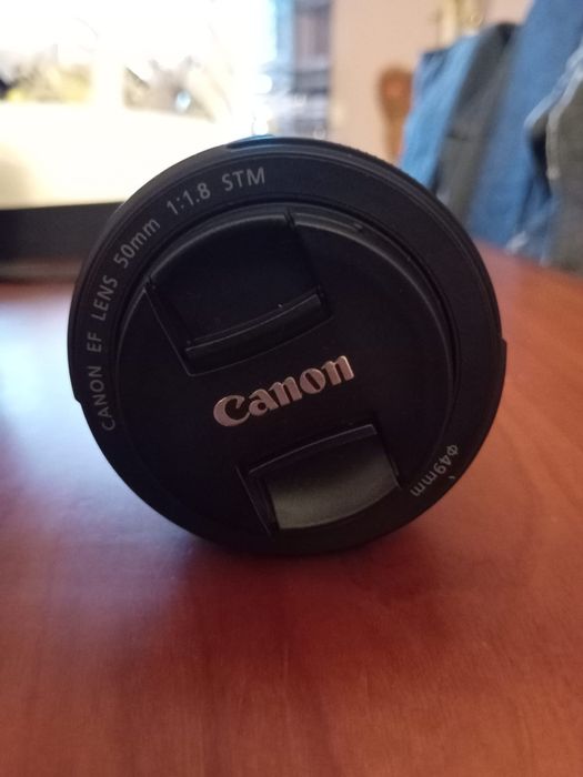 Conjunto Canon 1300D EOS + lente 50mm + Micro SD 64gb + mala