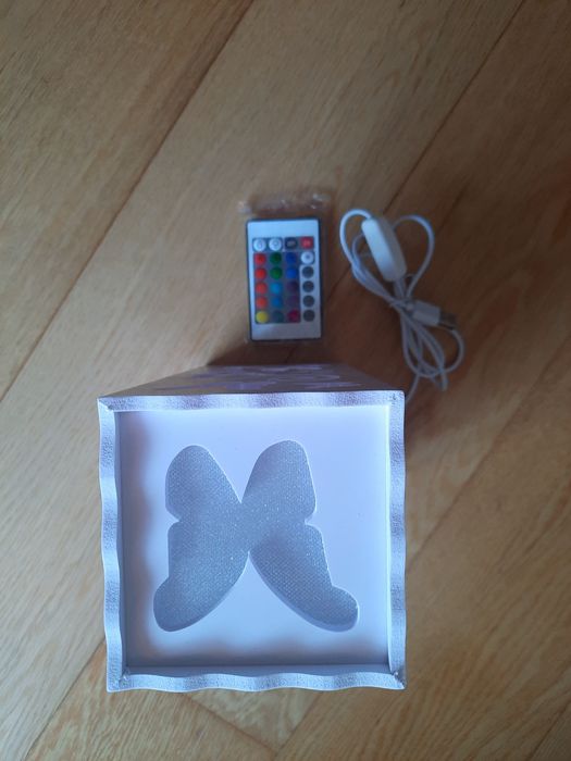 Candeeiro novo com comando