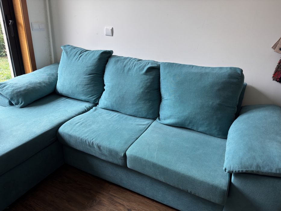 Sofá com chaise longue