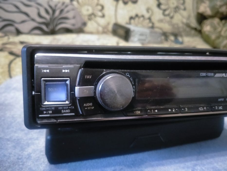 Автомагнитола Alpine CDЕ-131R магнитола с блютузом