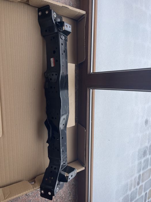 Верхня частина несучоі панелі ( телевізор) Honda HR-V